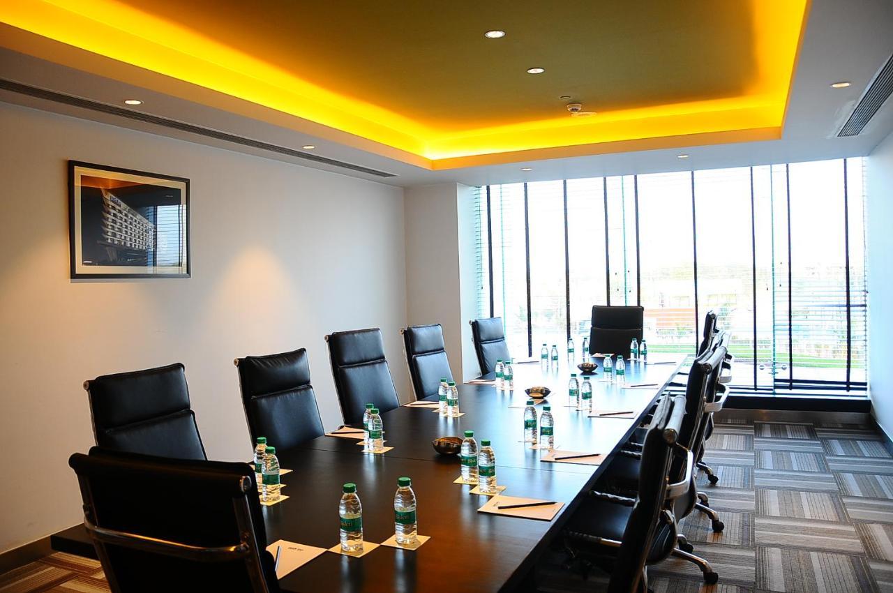 Park Inn By Radisson Gurgaon Bilaspur Manesar Exterior foto