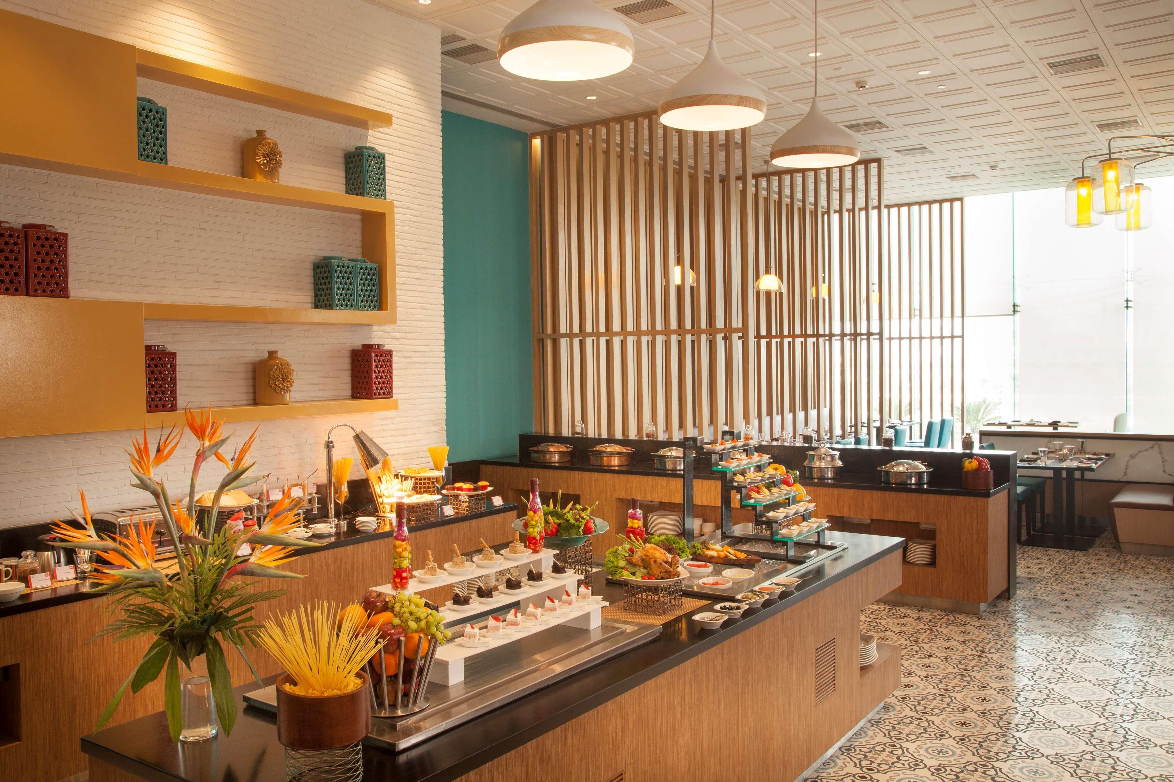 Park Inn By Radisson Gurgaon Bilaspur Manesar Exterior foto